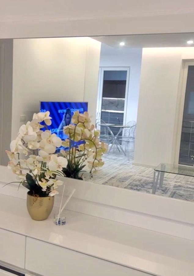 Currila Modern Luxury Stunning Views Apartmán *