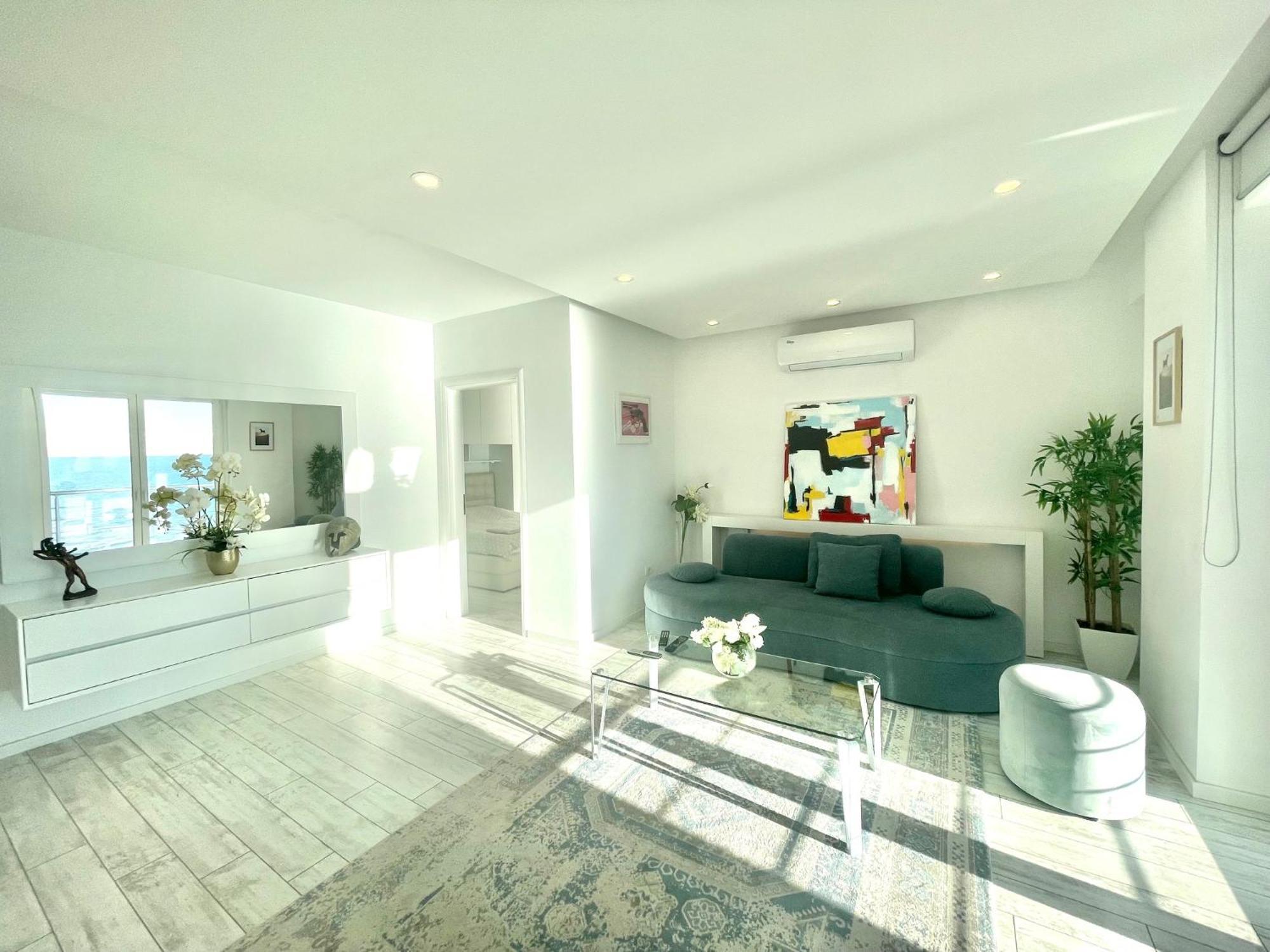 Currila Modern Luxury Stunning Views Apartmán